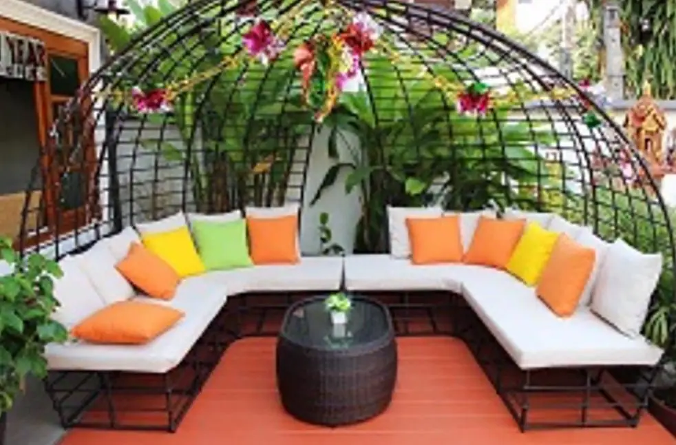 Bushy Business – Fun In The Garden – Issue 24 Bushy Business - Fun In The Garden – Issue 24